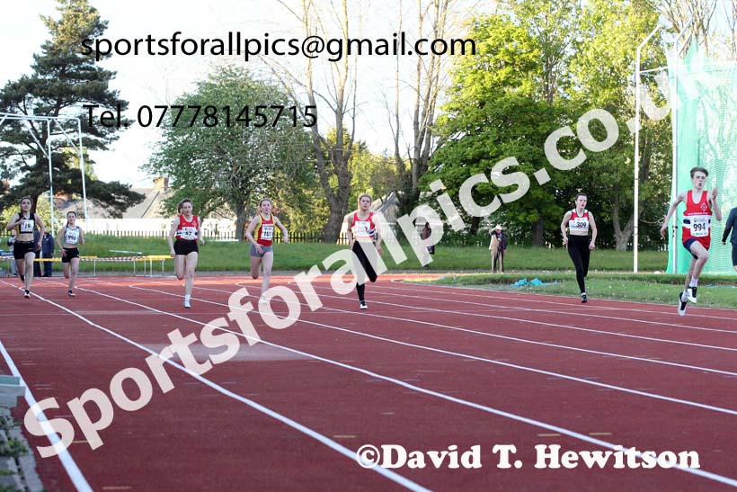 200 metres, 2021 North East Grand Prix No. 2, Monkton, Wednesday, May 19th. Photo: David T. Hewitson/Sports for All Pics